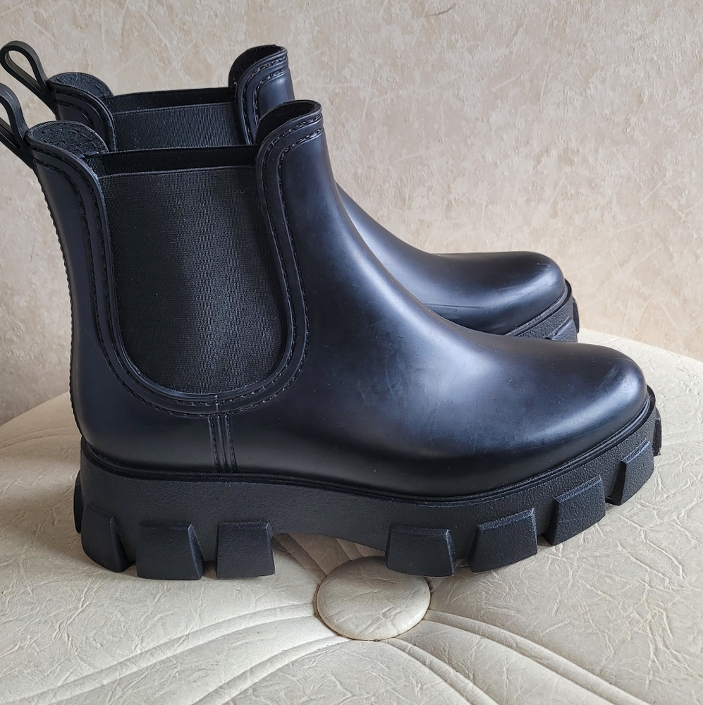 Black Chunky Chelsea Boots 40